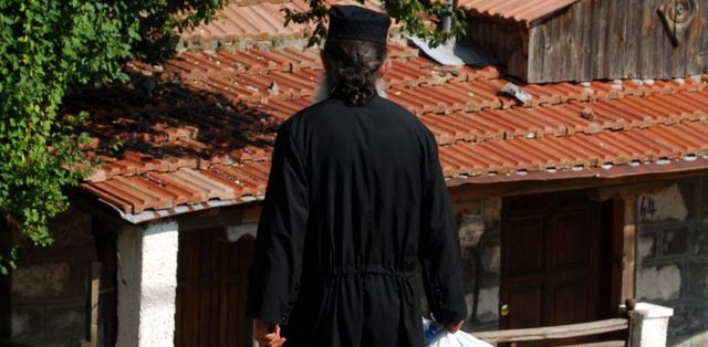 Αγρίνιο: 49χρονος ιερέας συνελήφθη για υπόθεση παιδικής πορνογραφίας
